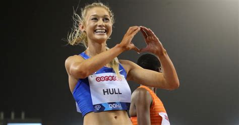 Jessica Hull breaks Australian mile record in lead up to world .